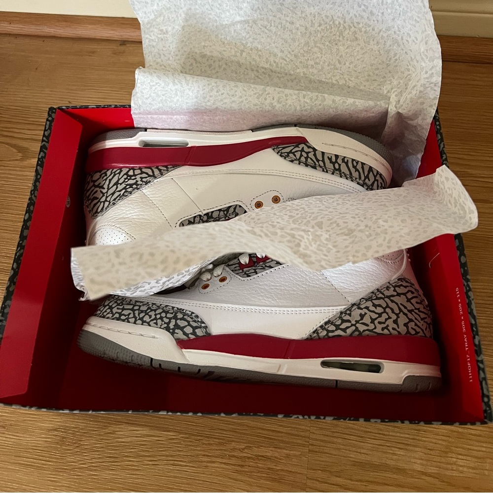 Air Jordan 3’s retro - cardinal red with box